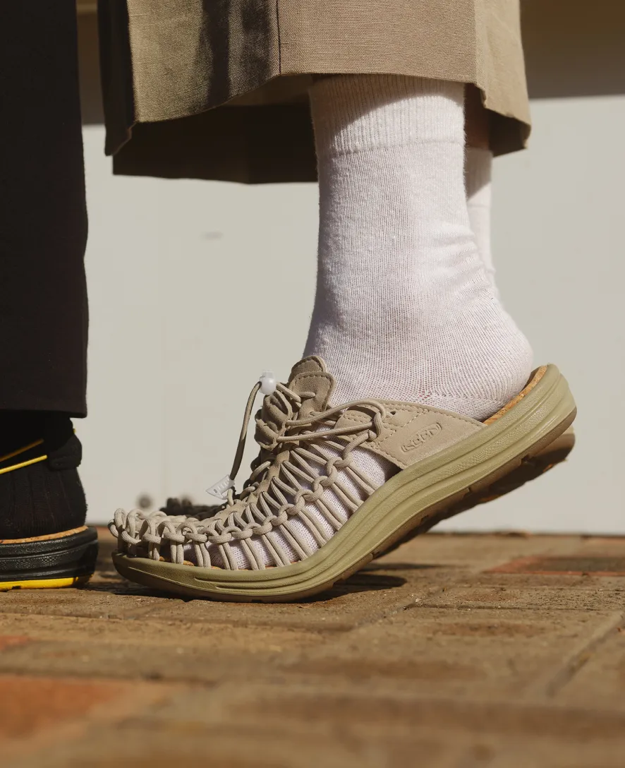 All Gender UNEEK II Convertible  |  Black/Jolly Green KEEN