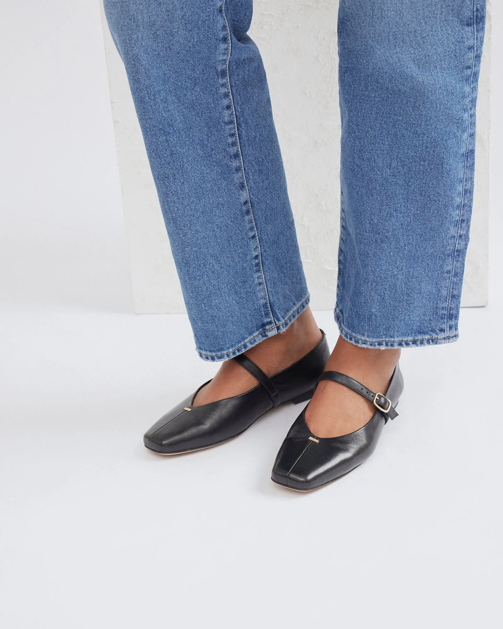 APRIL CASUAL FLATS BLACK LEATHER Jo Mercer