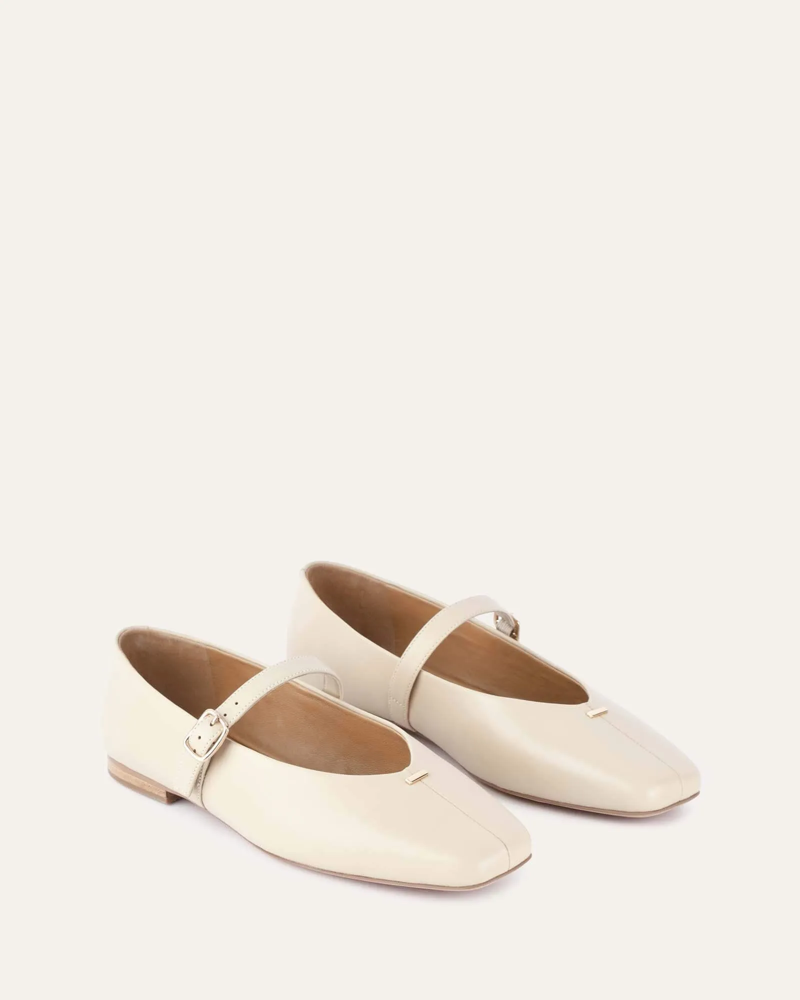 APRIL CASUAL FLATS SAND LEATHER Jo Mercer