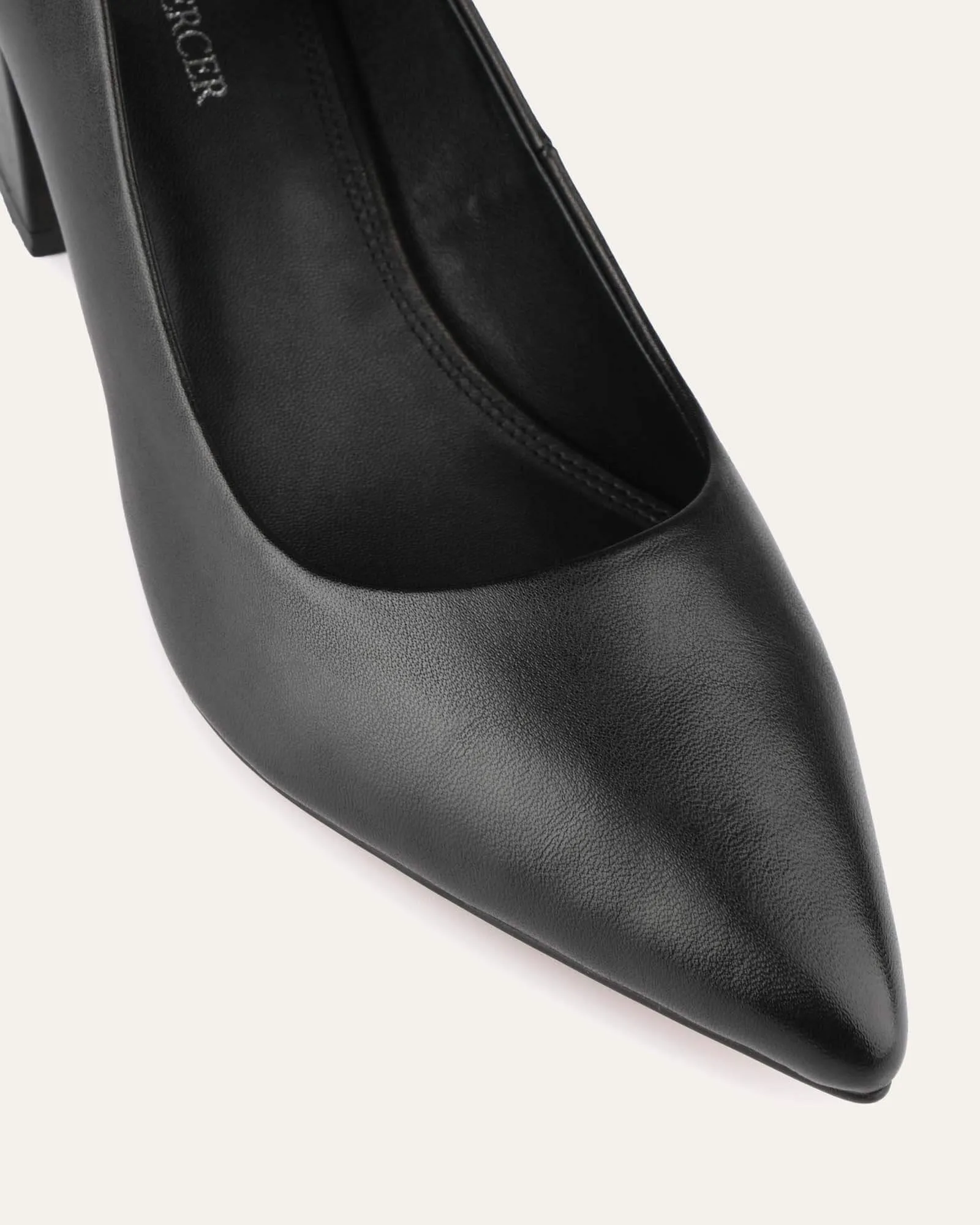CARRINGTON LOW HEELS BLACK LEATHER Jo Mercer
