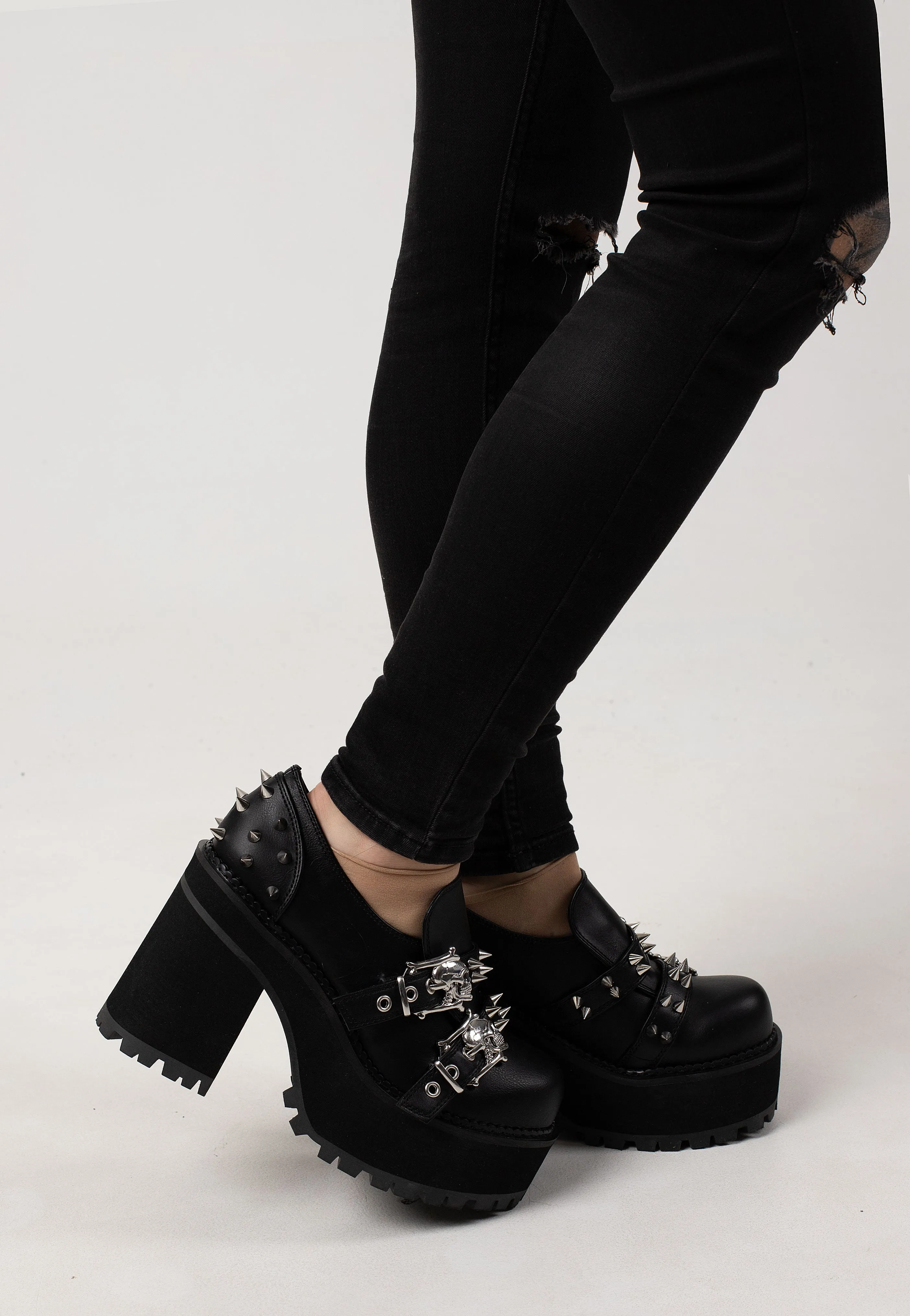 DemoniaCult - Assault 38 Black - Heels