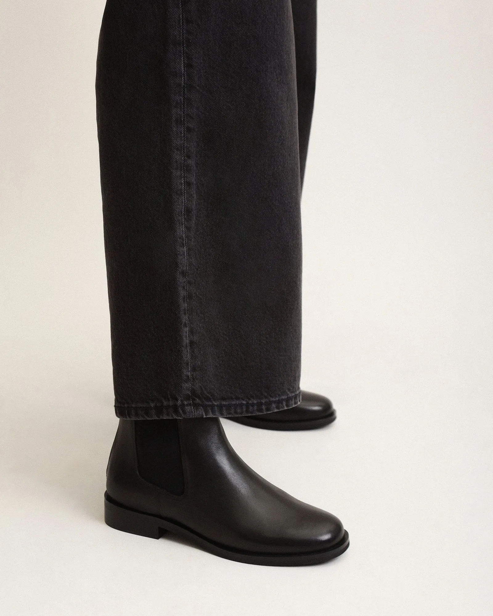 GABE FLAT ANKLE BOOTS BLACK LEATHER Jo Mercer
