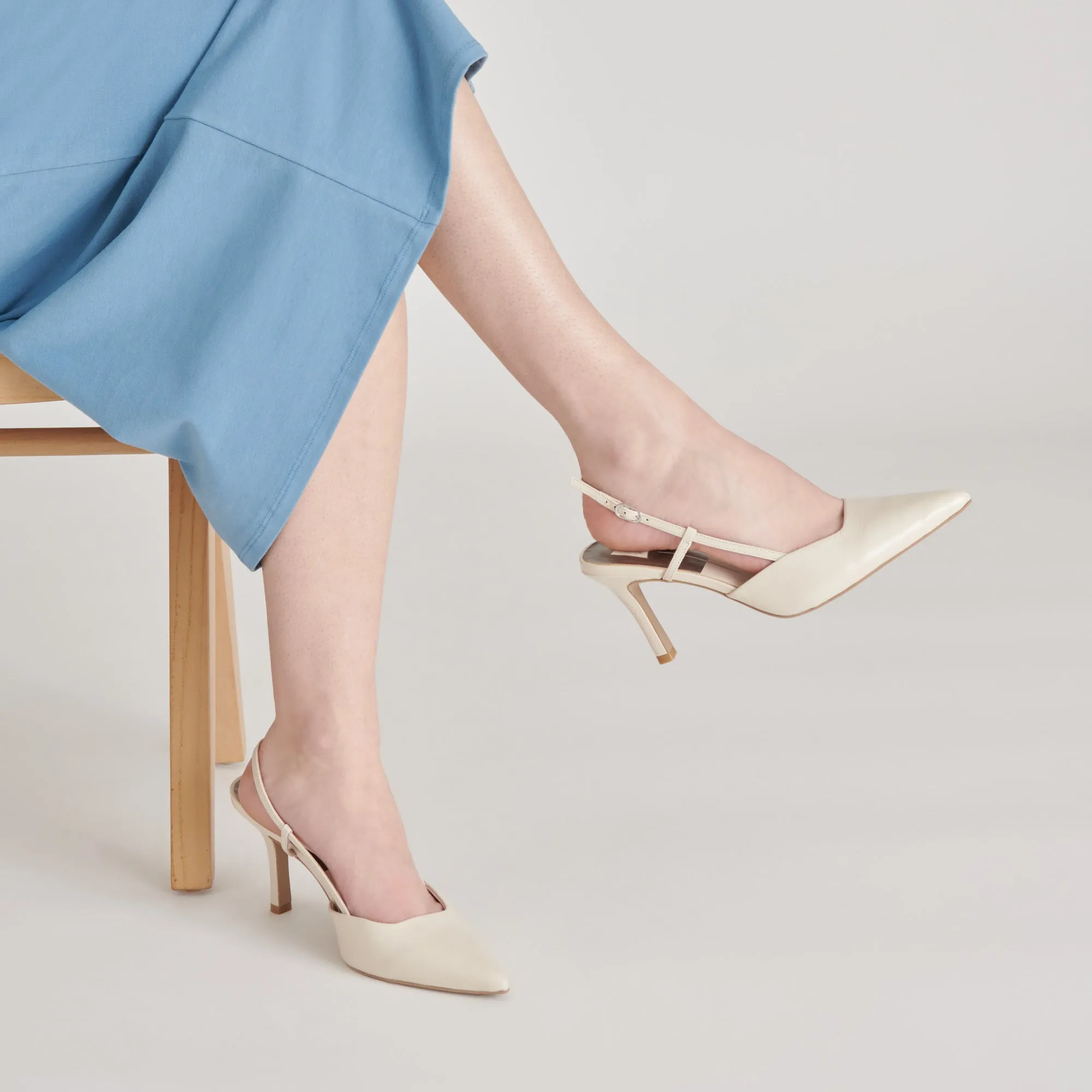 KIM HEELS IVORY CRINKLE PATENT Dolce Vita