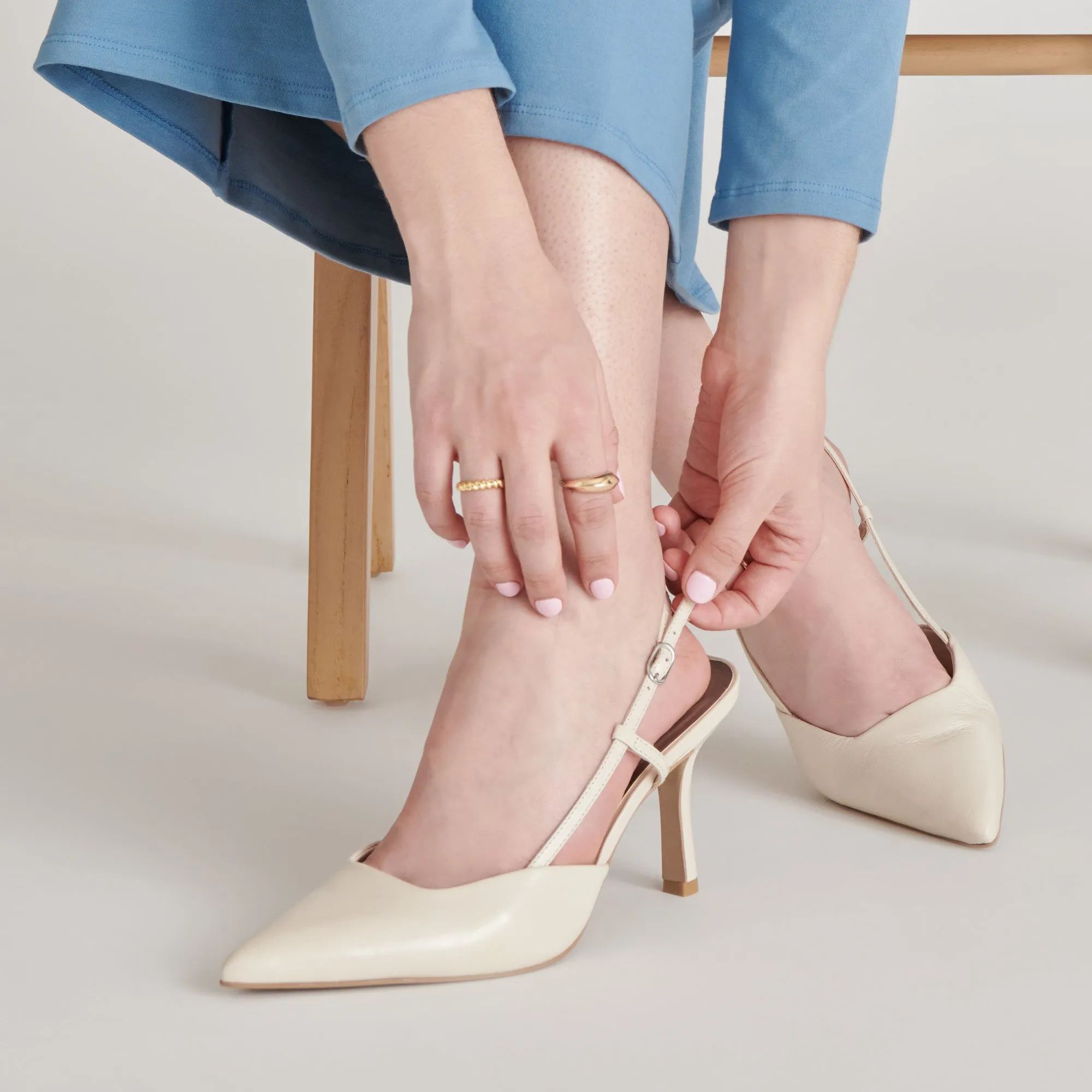 KIM HEELS IVORY CRINKLE PATENT Dolce Vita