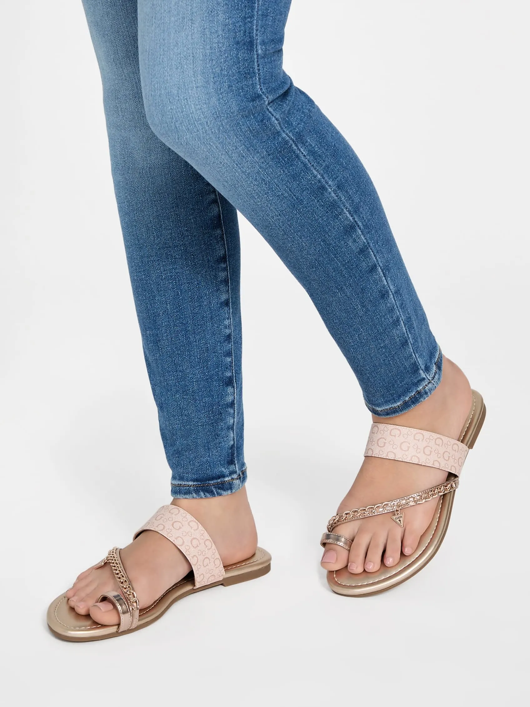 Levvia Chain Sandals