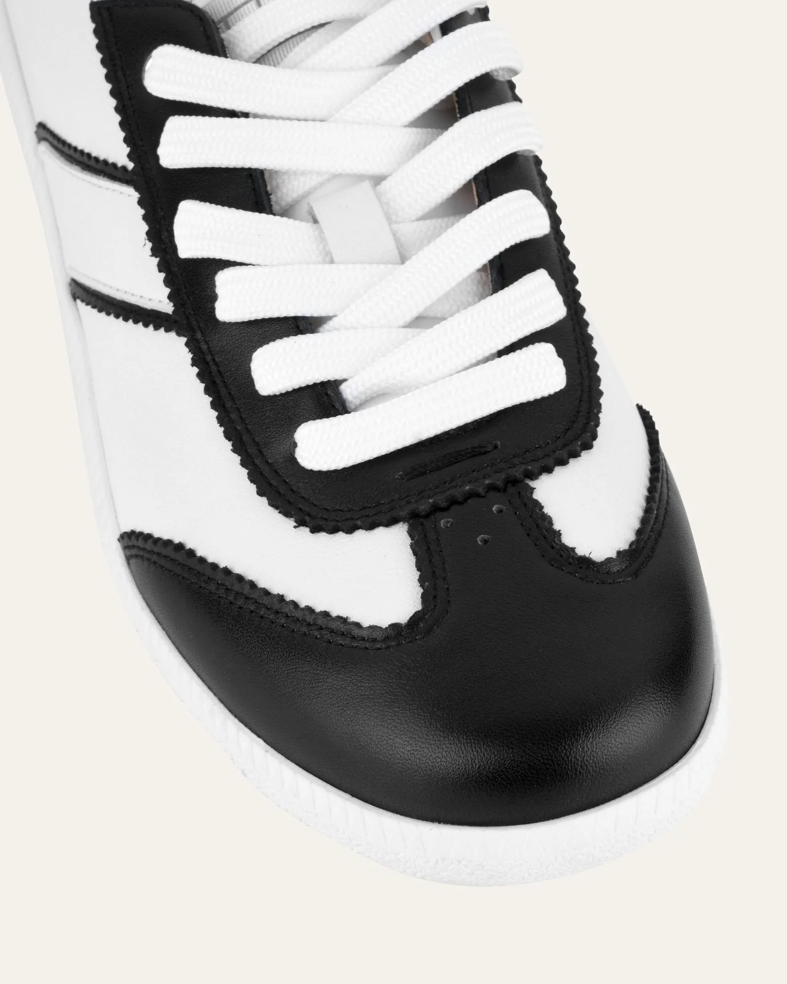 LOLA SNEAKERS BLACK WHITE LEATHER Jo Mercer