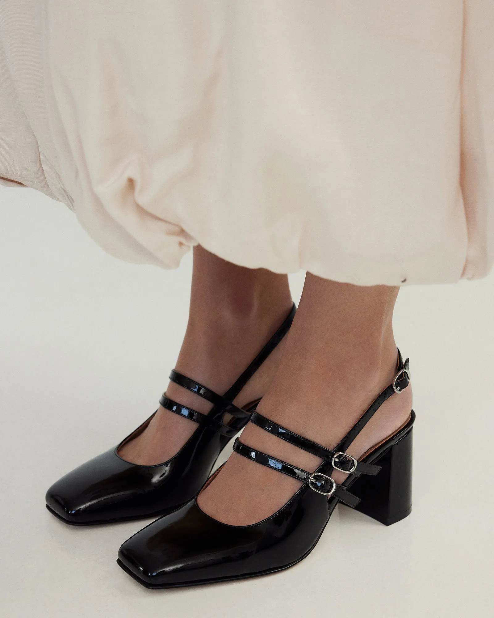 NATASHA MID HEELS BLACK PATENT Jo Mercer