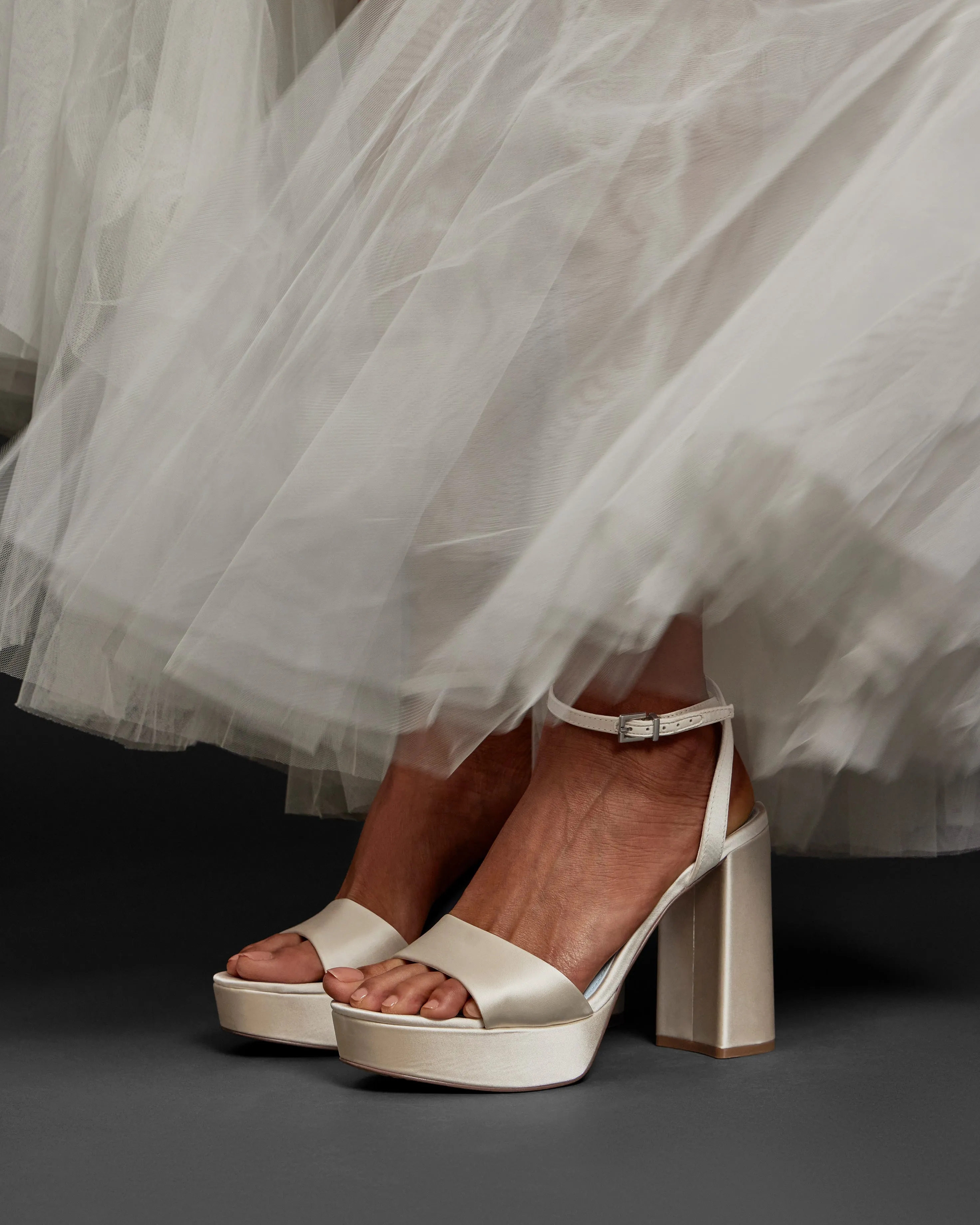 Pendry Platform Sandal Vince Camuto