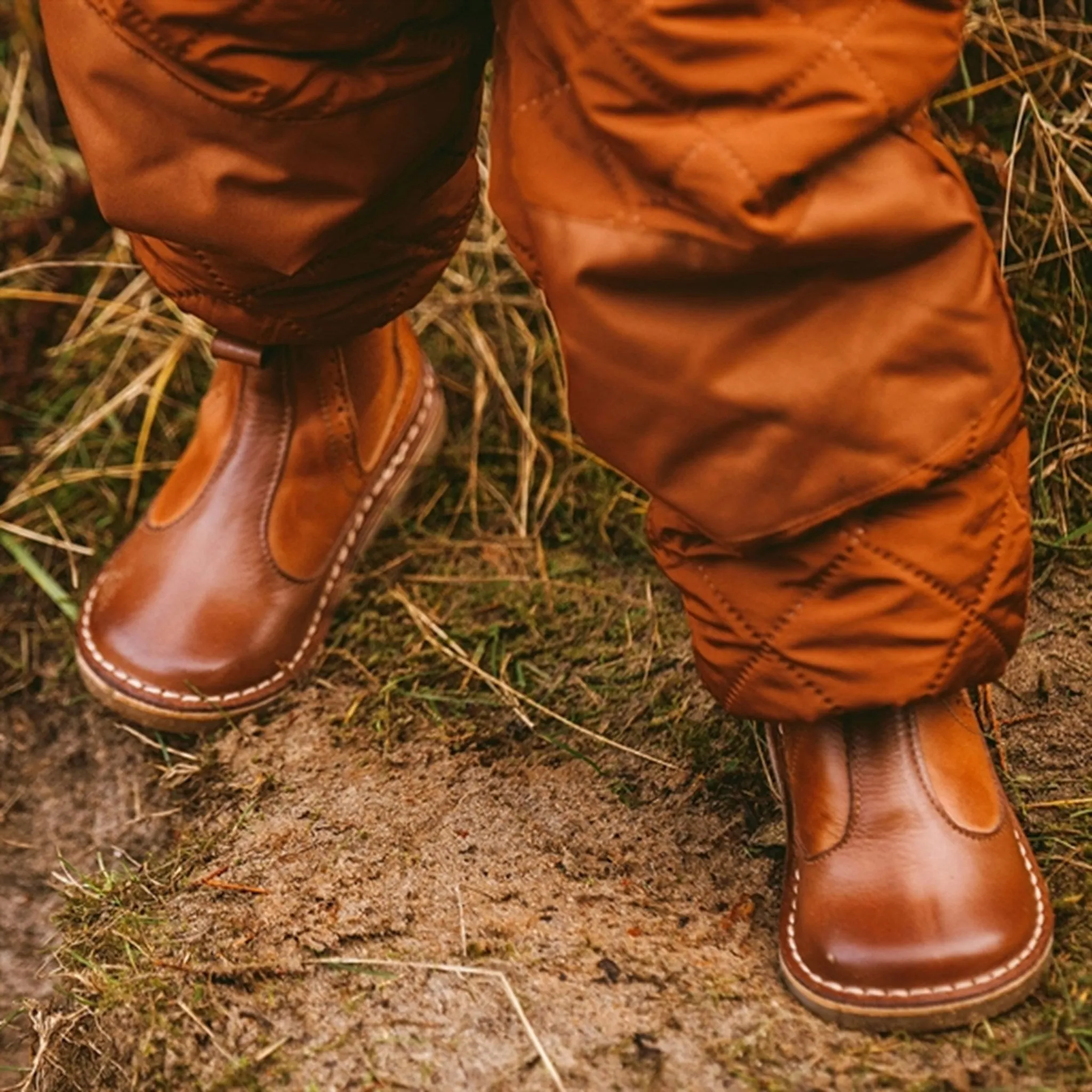 Pom Pom Boot Chelsea Camel