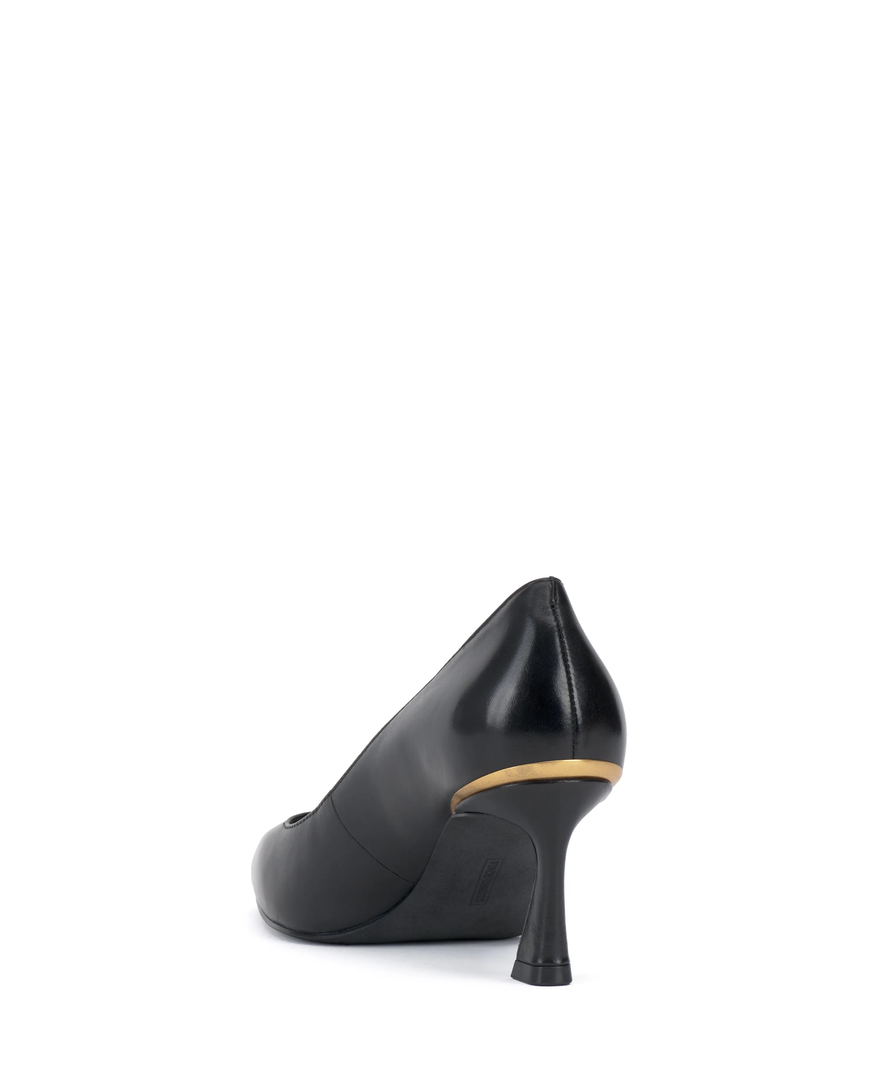 Sabrily Pump Vince Camuto