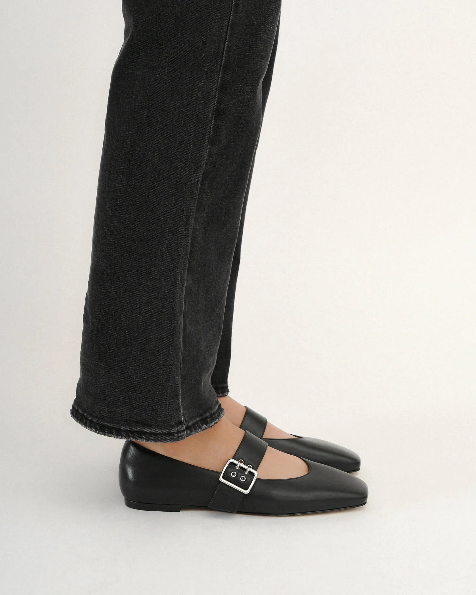 SARAH CASUAL FLATS BLACK LEATHER Jo Mercer
