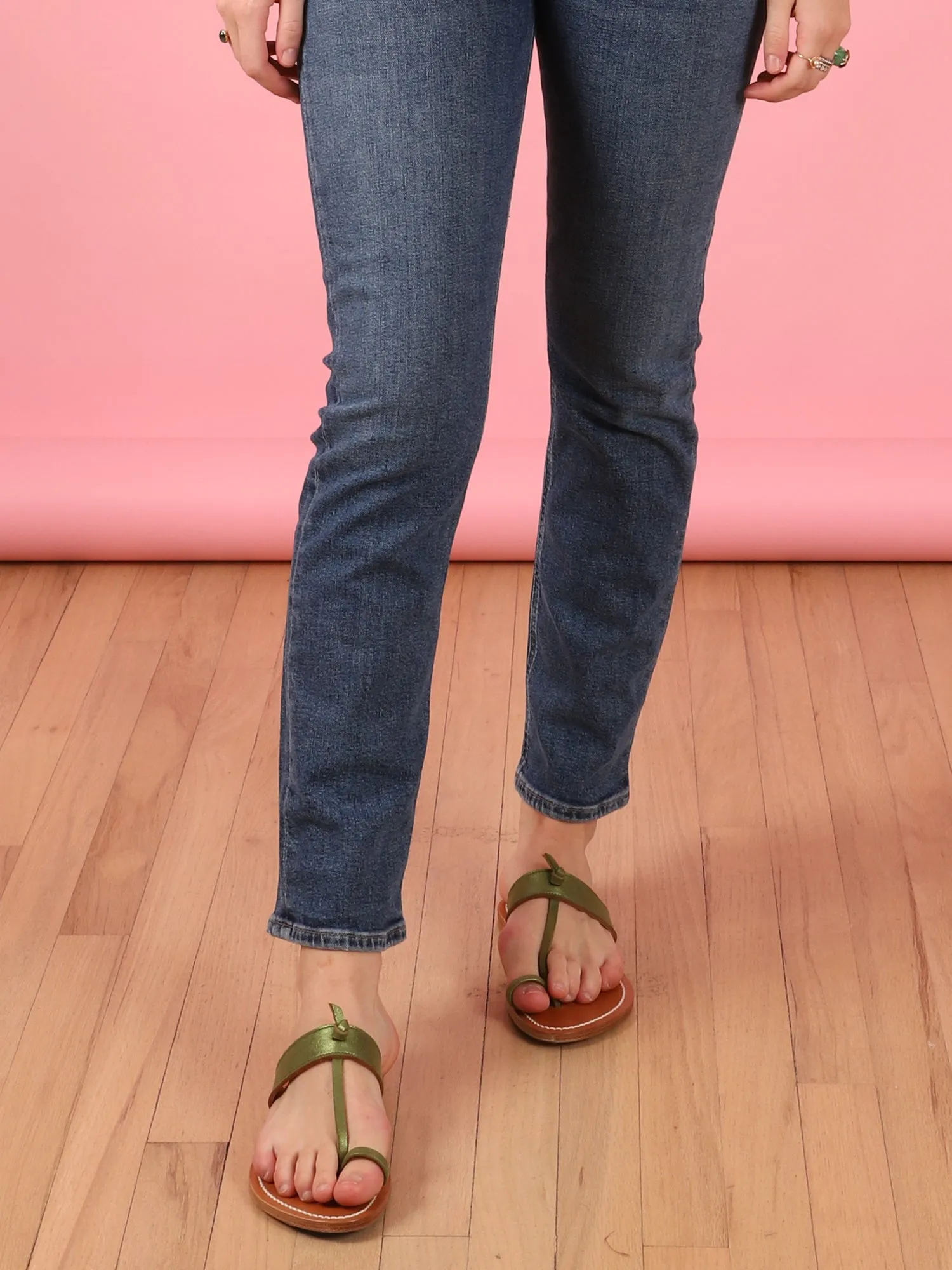 Velam Ganges Sandal